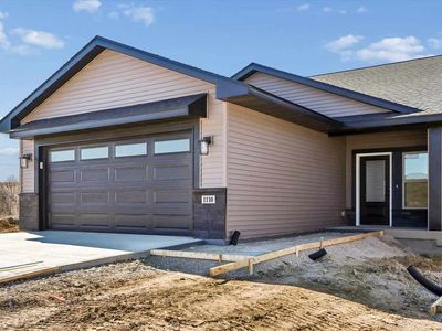 1110 Switchgrass Ln, Ely, IA, 52227