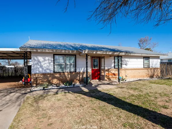 803 E 7th St, Rotan, TX 79546