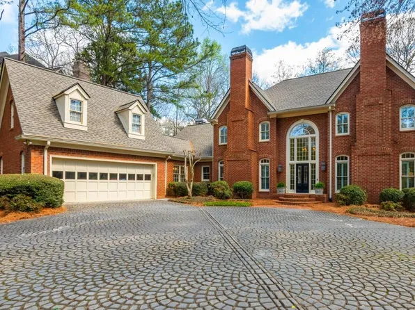 910 Curlew Ct, Sandy Springs, GA 30327