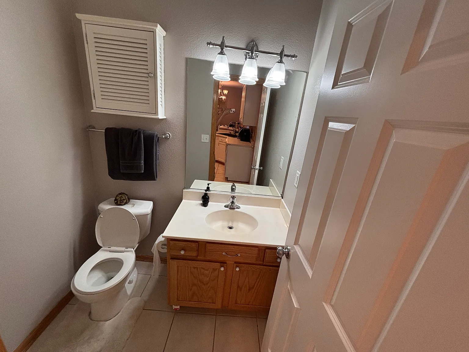 1019 NE Greenview Dr — Photo 3