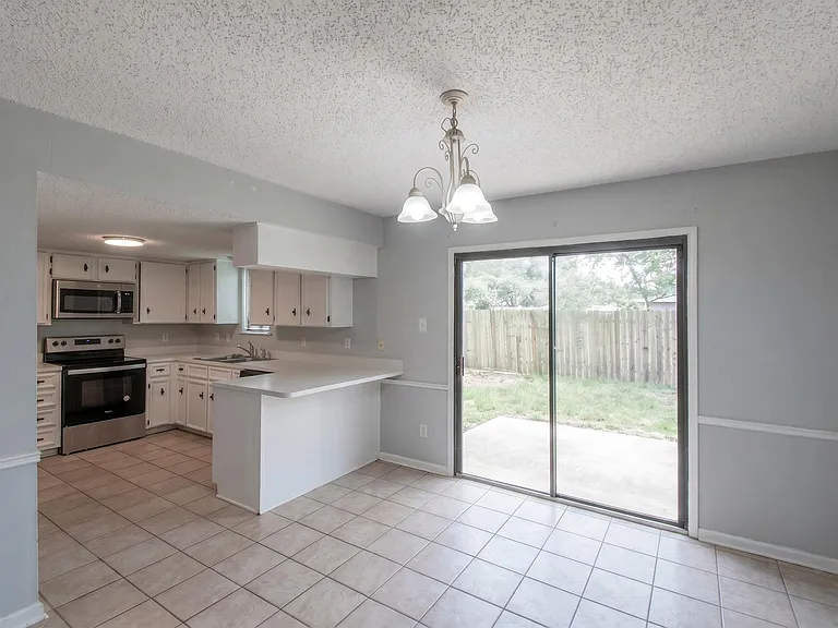 8517 Fathom Cir #B — Photo 3