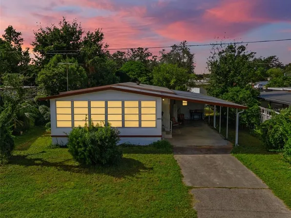 6443 New York St, Zephyrhills, FL 33542