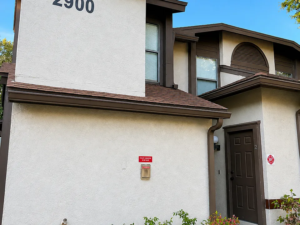 2900 S Semoran Blvd #1