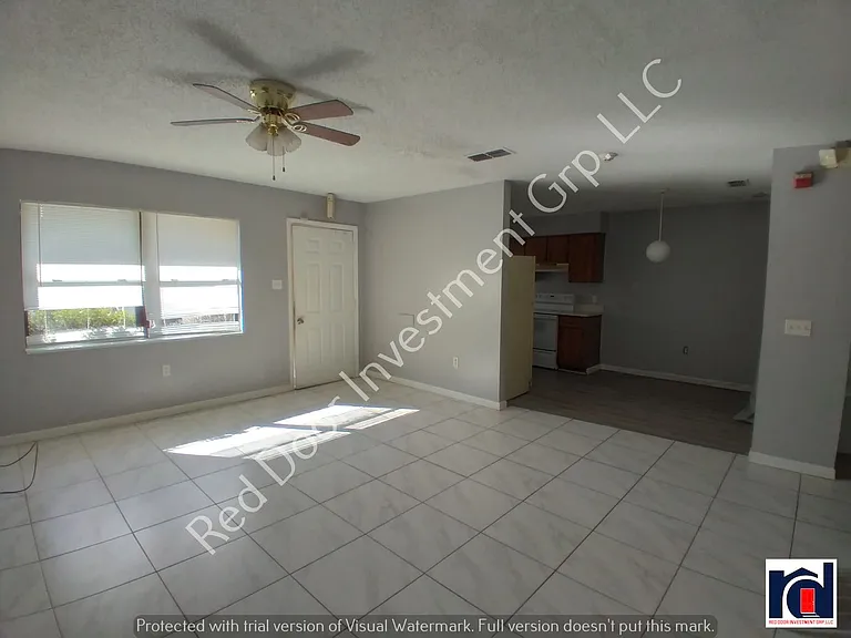 3831 NE 41st St — Photo 2