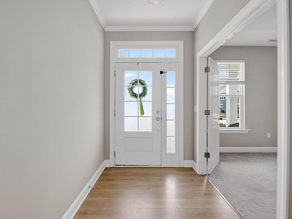 4th image of 404 Headrick Rd