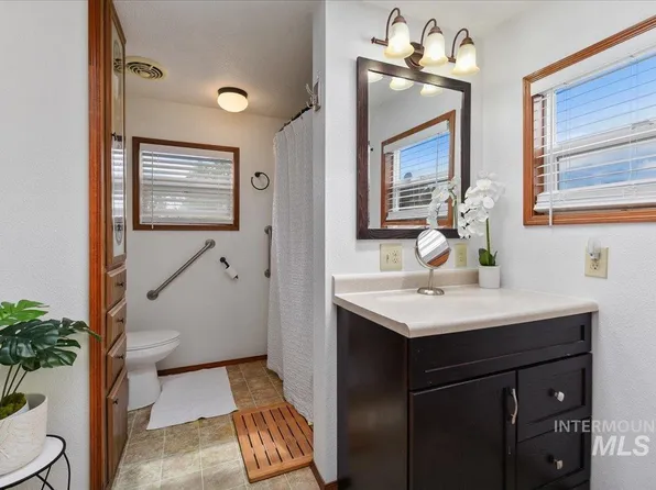 1200 Artesian Rd Trlr 1, Eagle, ID 83616