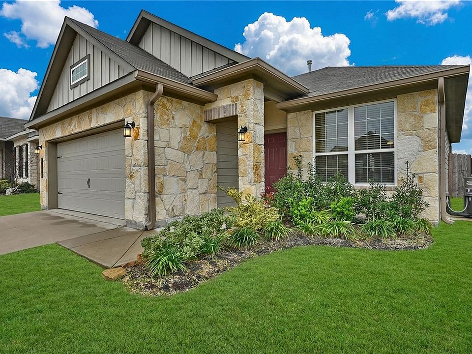 1st image of 1443 Lake Ridge Dr