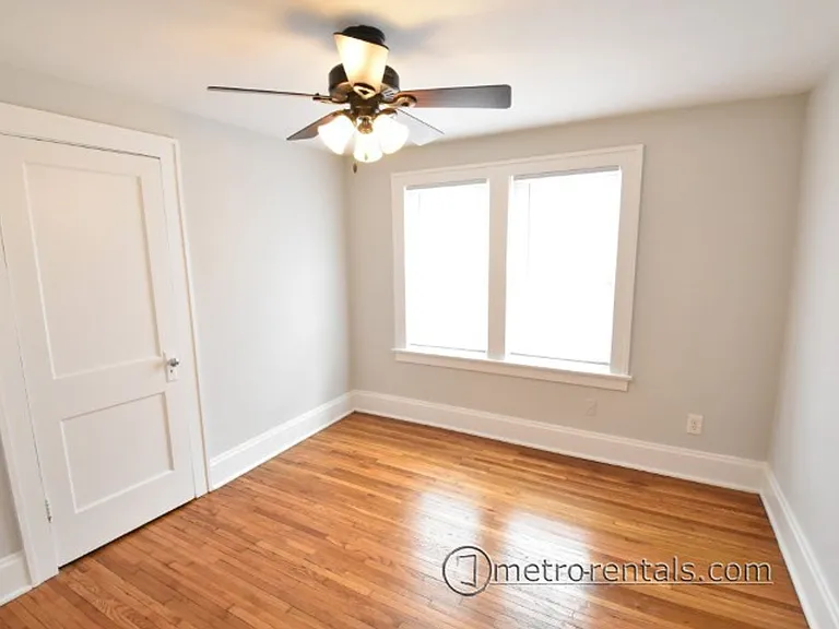 333-335 E Duncan St — Photo 16