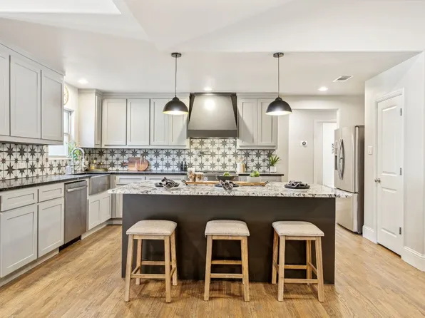 4021 Acacia St, Fort Worth, TX 76109