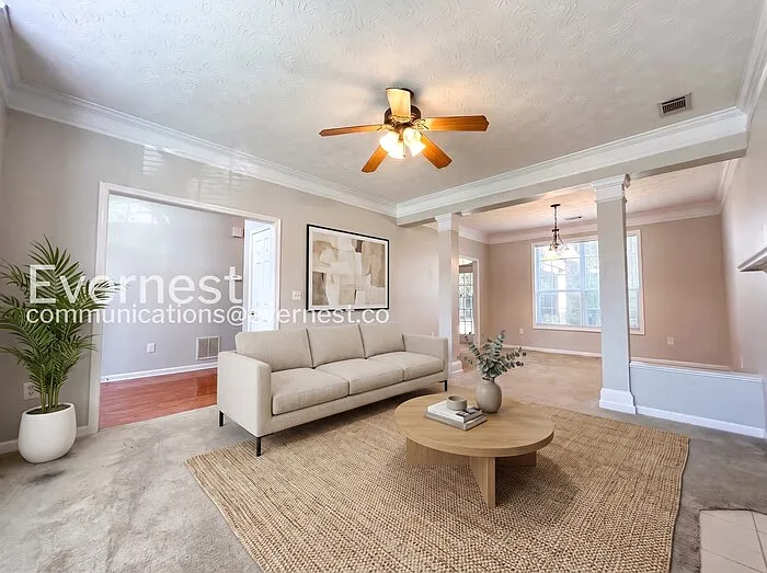 3 bed, 2.5 bath, 1894 sqft, $2,899 — Photo 3