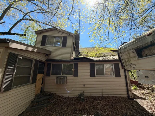 4 Ellen St, Worcester, MA 01604
