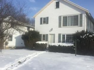 320 Glendale Dr, Endicott, NY 13760