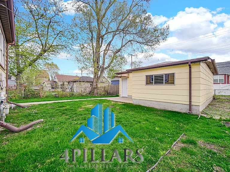 648 Stewart Ct — Photo 22