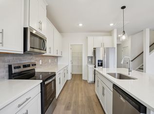 2372 Woodmeadow Dr, Clarksville, TN 37043