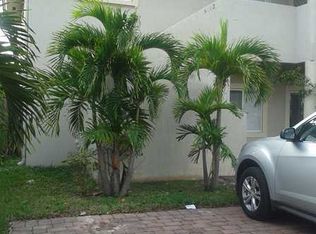 3910 SW 89th Ct, Miami, FL 33165
