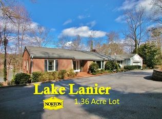 2423 Hawthorne Ln, Gainesville, GA 30506
