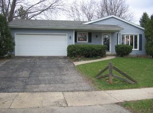 6930 Pilgrim Rd, Madison, WI 53711