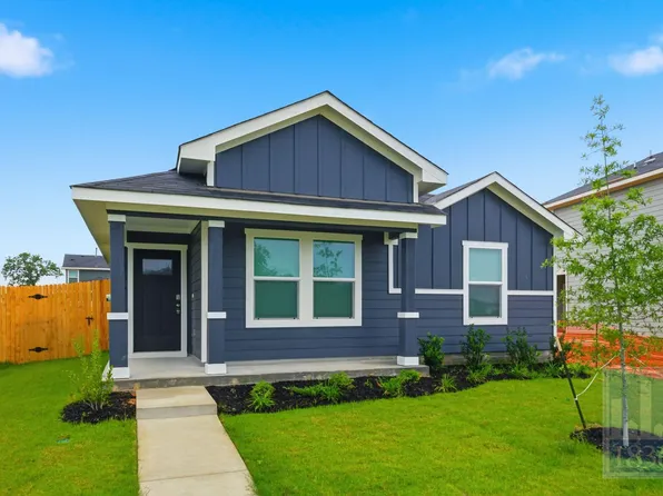 306 Constanza Trl, Bastrop, TX 78602