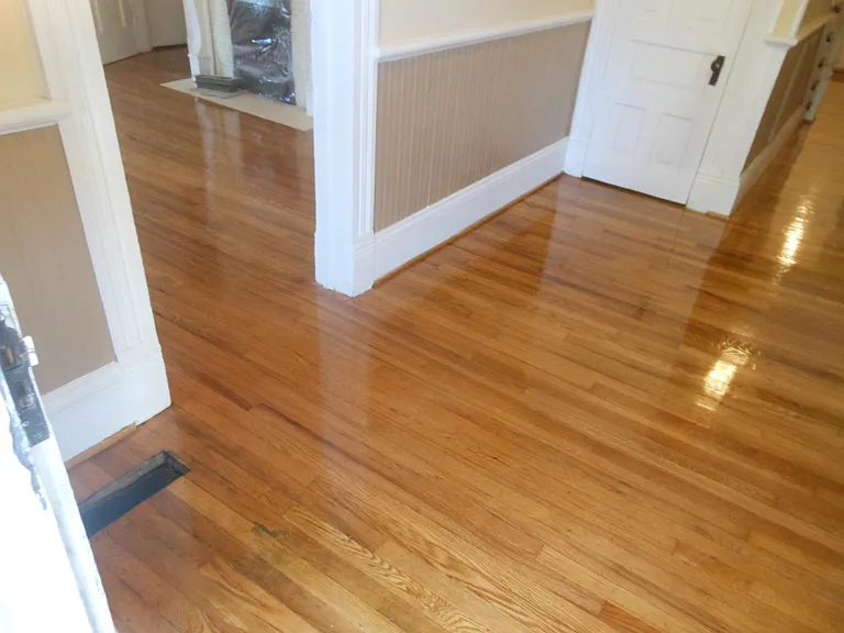 Entrance; Living room left; bedrooms right; dining room and kitchen toward back.