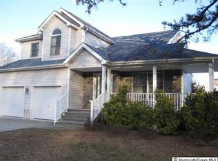 111 Sand Rd, Bayville, NJ 08721