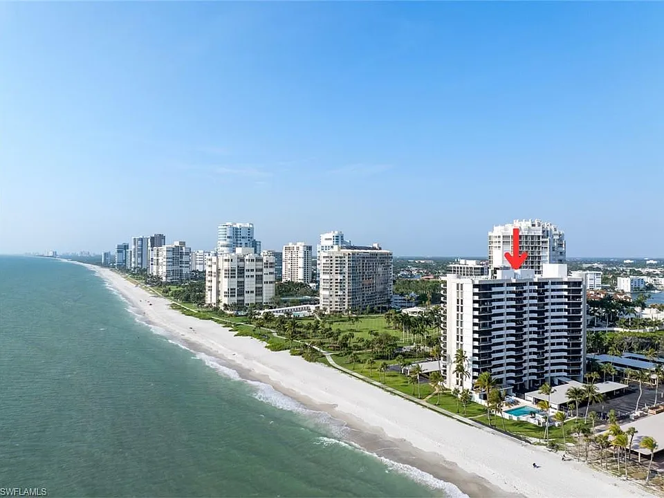 4005 Gulf Shore Blvd N #904