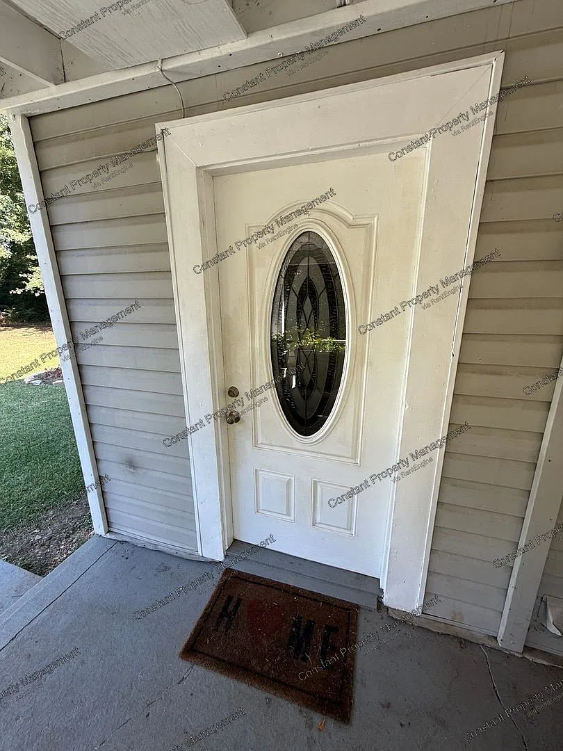 2 bed, 1.0 bath, 872 sqft, $1,025 — Photo 1