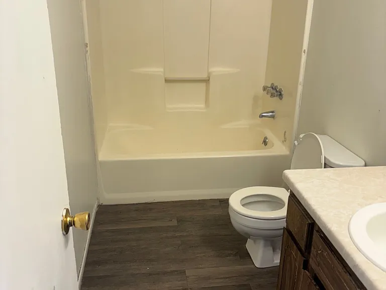313 W Sycamore Ave #10 — Photo 1