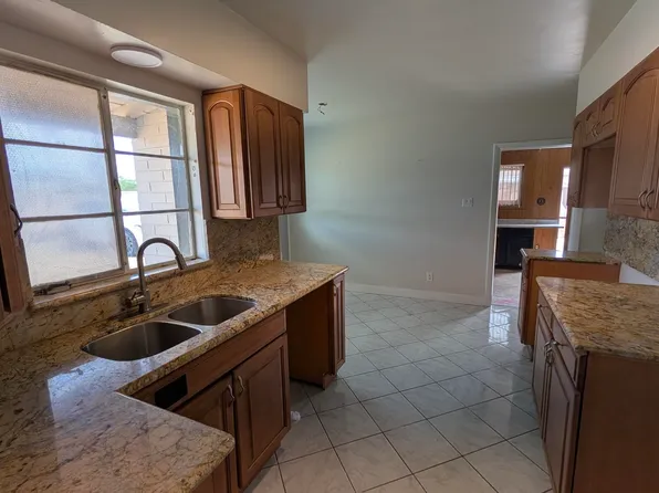 3012 N 56TH Street, Phoenix, AZ 85018