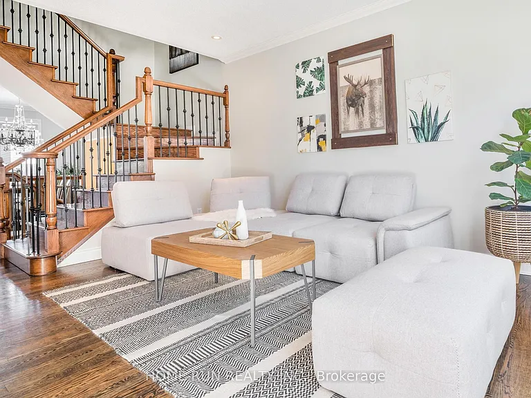 1157 Elmlea Dr — Photo 3