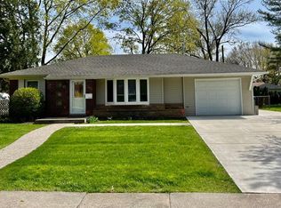 17123 Birwood Ave, Beverly Hills, MI 48025