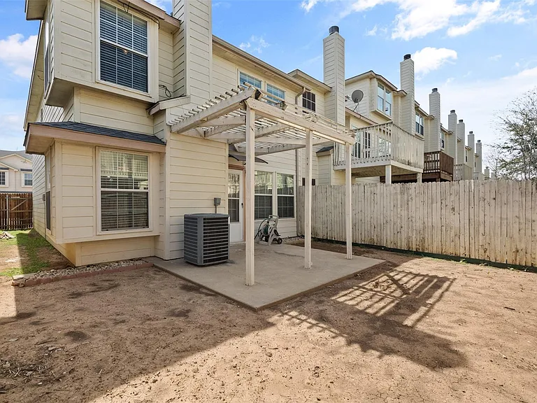 12611 Oceanside Dr — Photo 21