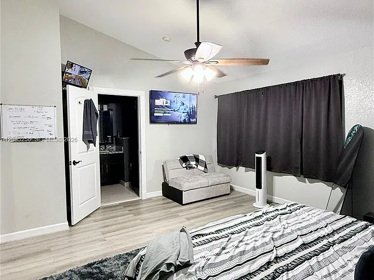 7645 NW 38th Ct — Photo 16