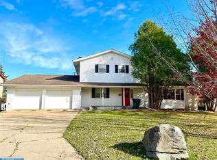 402 N Van Buren Ave, Eveleth, MN 55734