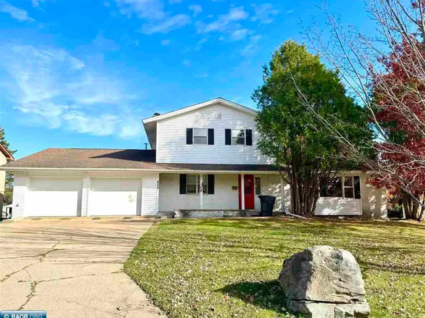 402 N Van Buren Ave, Eveleth, MN 55734