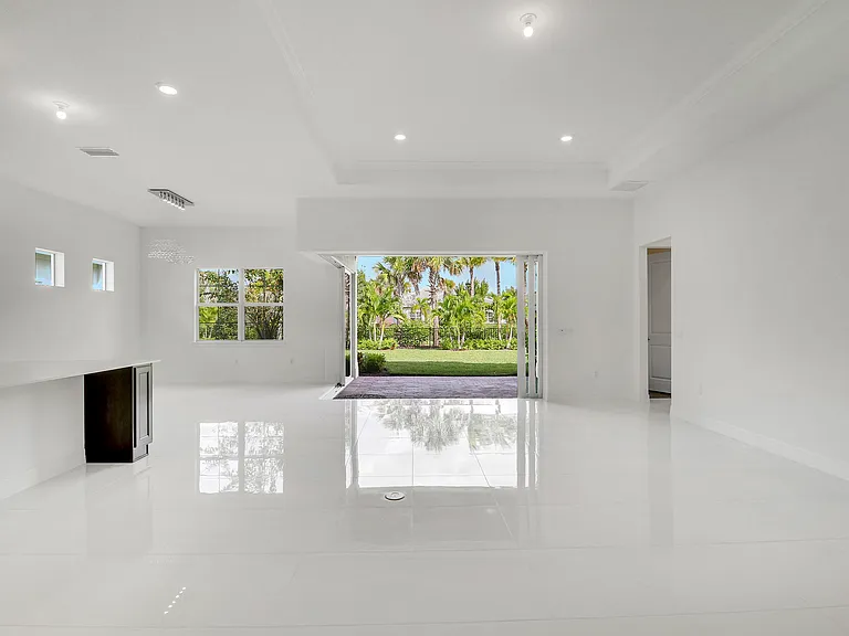 10815 Stellar Cir — Photo 4