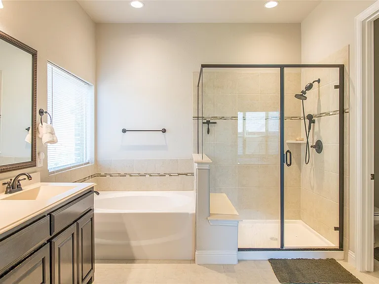 638 Brook Dr — Photo 21