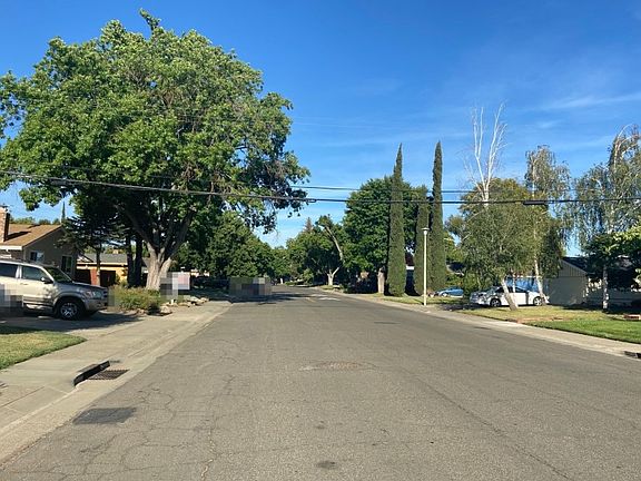 5th image of 8590 Everglade Dr