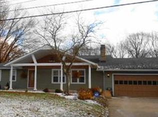 115 Ridgewood Dr, Beaver Falls, PA 15010