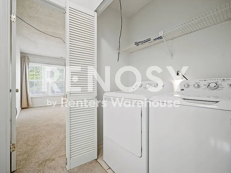 5310 Lake Victoria Arch — Photo 22