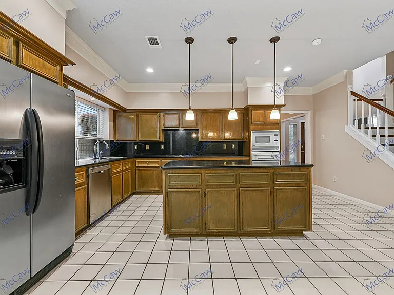 3211 Wessex Cir — Photo 9