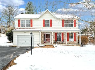 255 Jasmine Dr, Hanover, PA 17331