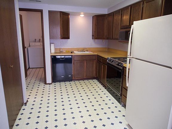 3rd image of 11300 1st Ave NE APT 203