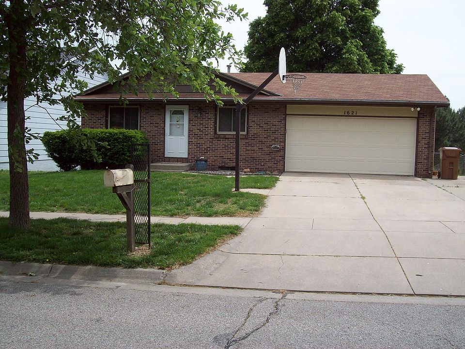 1621 Dodge Street