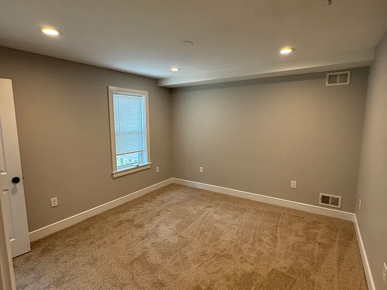 735 Winton St — Photo 18