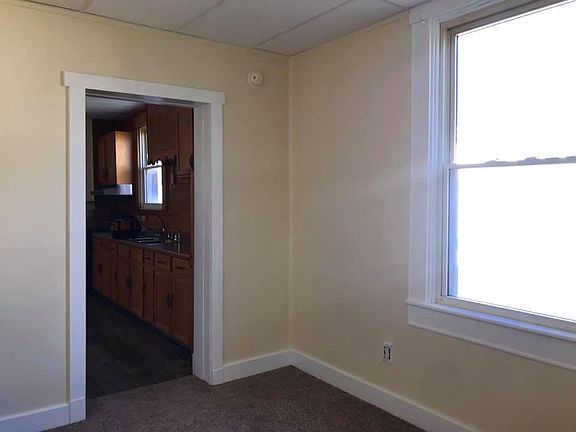 2nd image of 5914 Elmwood Ave