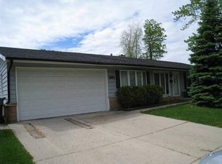 365 E Elk Grove Blvd, Elk Grove Village, IL 60007