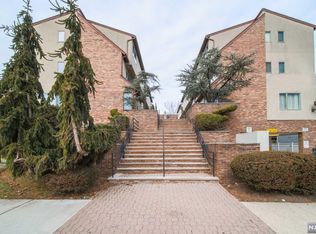 1337 15th St, Fort Lee, NJ 07024