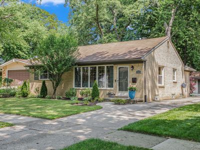 2105 Derby Rd, Troy, MI, 48084