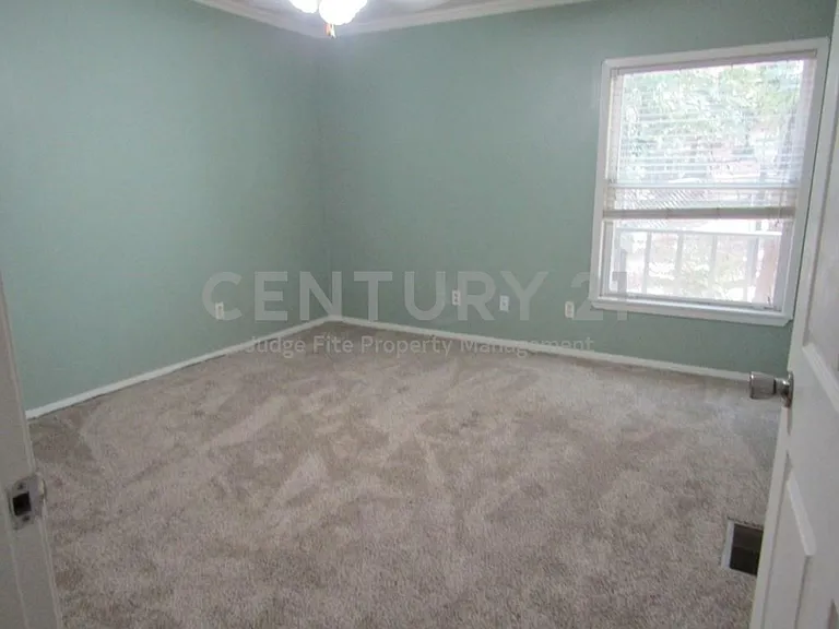 1117 Woodland Trl — Photo 7