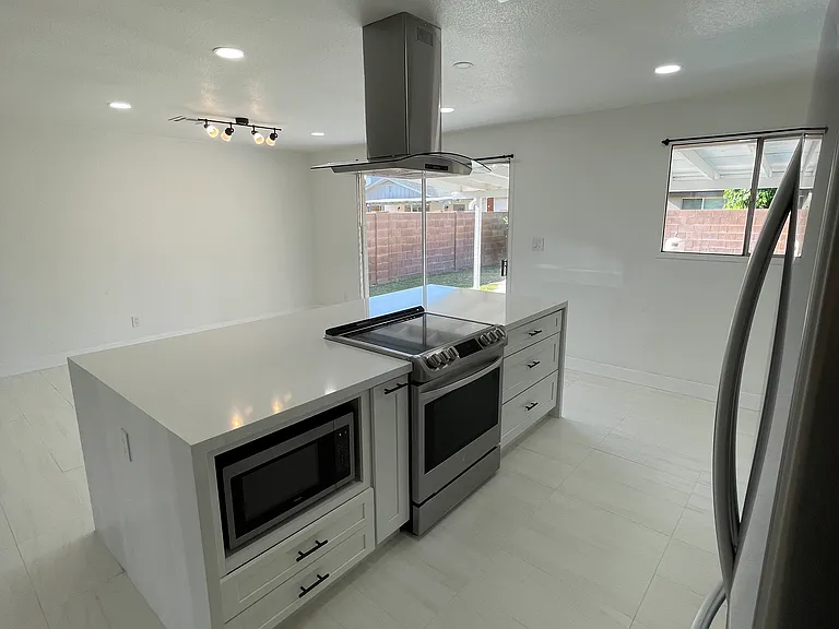 8737 E Starlight Way — Photo 4